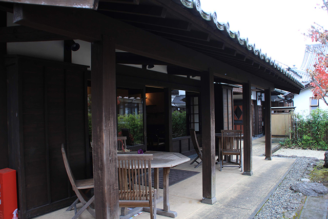 長屋門