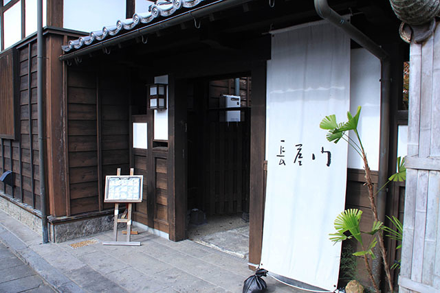 長屋門